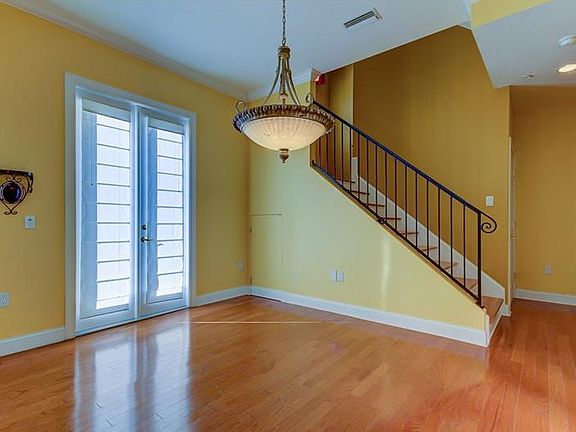 4th image of 2310 Victoria Gardens Ln