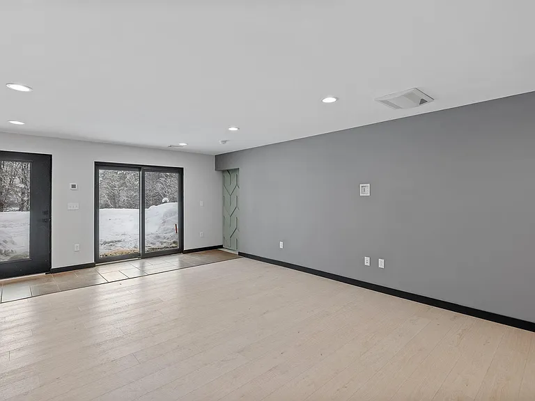 550 Texas Hill Rd #B — Photo 12