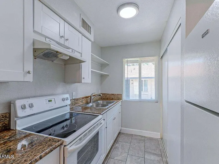 936 W Mountain View Rd #1 — Photo 10