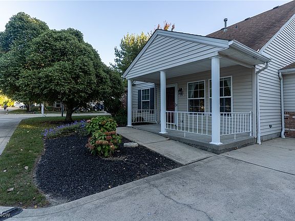 5th image of 634 N Creek Dr