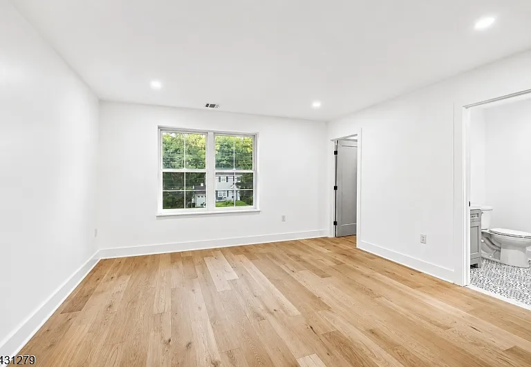 44 E Cedar St — Photo 34