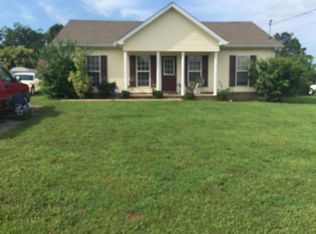 212 Fairway Green Dr, Shelbyville, TN 37160