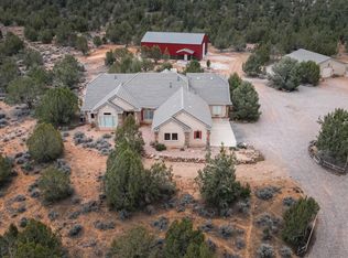 305 W Juniper Rd, Dammeron Valley, UT 84783