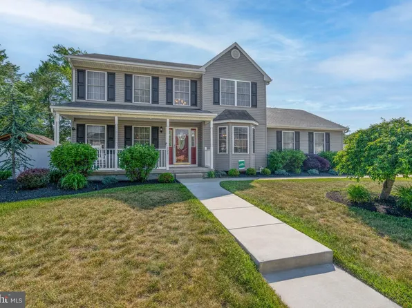 111 Horseshoe Dr, Mantua, NJ 08051