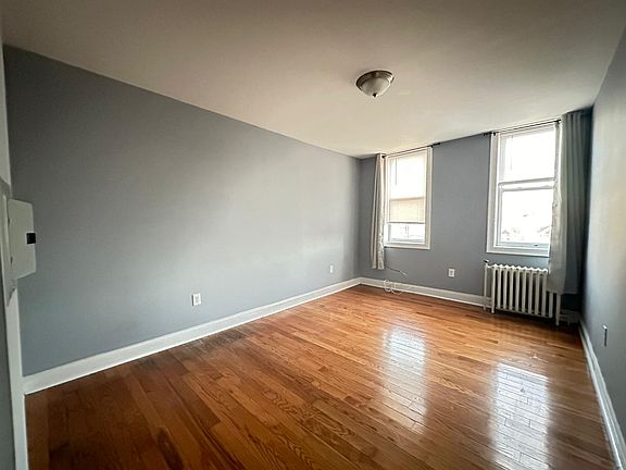 4th image of 399 Avenue C #4E