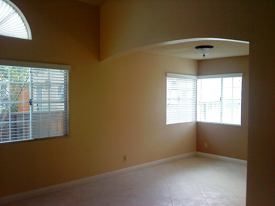 2nd image of 11092 Malone St