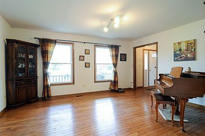 2nd image of 189 Mainsail Dr