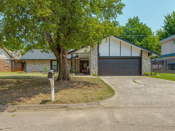 11900 Ashford Dr, Yukon, OK 73099