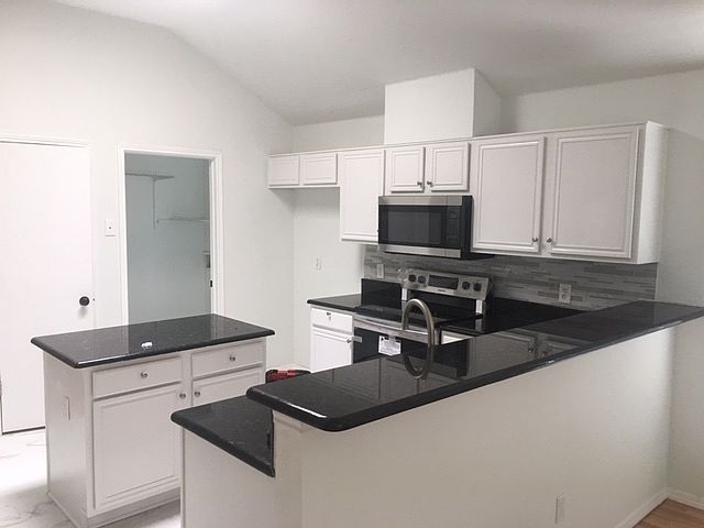 1st image of 2115 Bosswood Dr