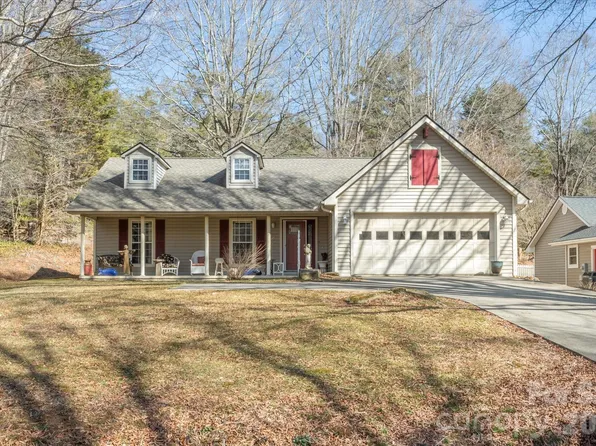 2625 Middleton Cir, Hendersonville, NC 28791