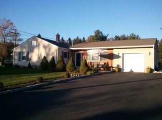 13 Coddington Rd, White House Station, NJ 08889