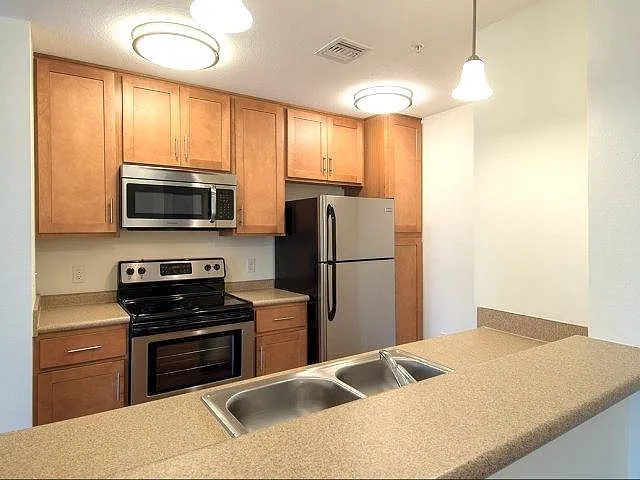 Evernia Place — Photo 17
