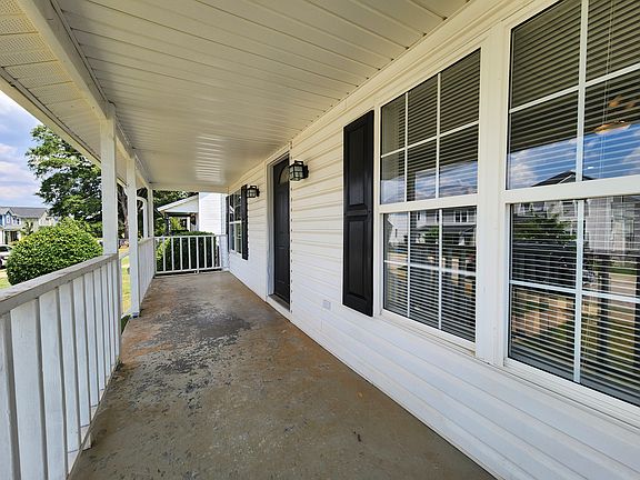 5th image of 19 Arrington Ave