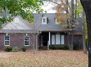 3810 SE School Rd, Greensboro, NC 27406