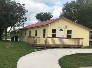 215 Shepard Ave, Dundee, FL 33838