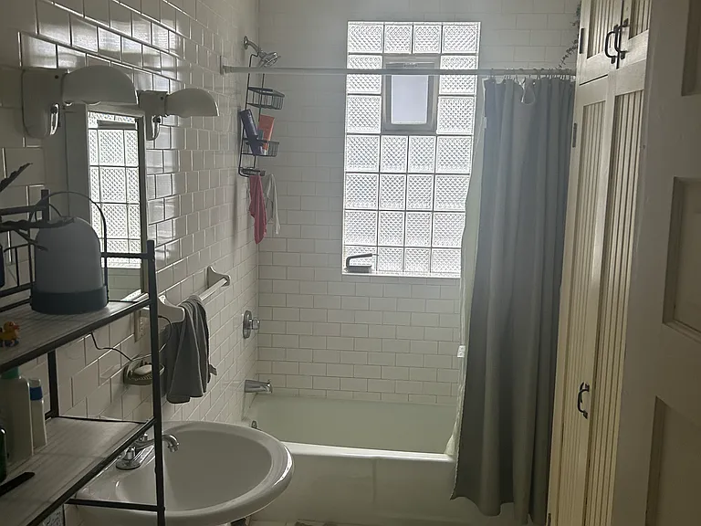 946 Laurel Ave — Photo 4