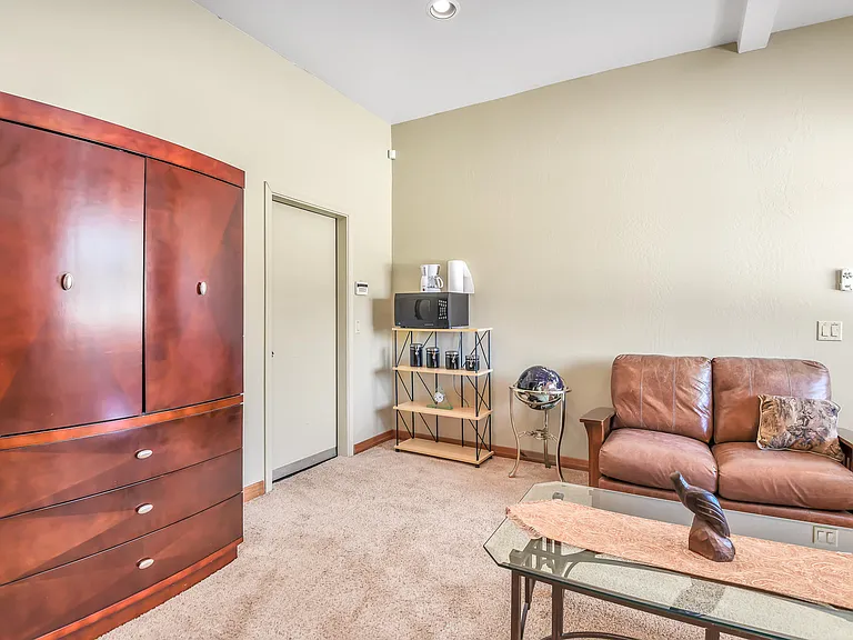 8950 W Antoinette Way — Photo 68