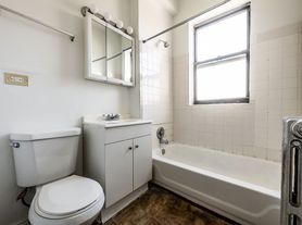 5854 S Michigan Ave Chicago, IL 60637