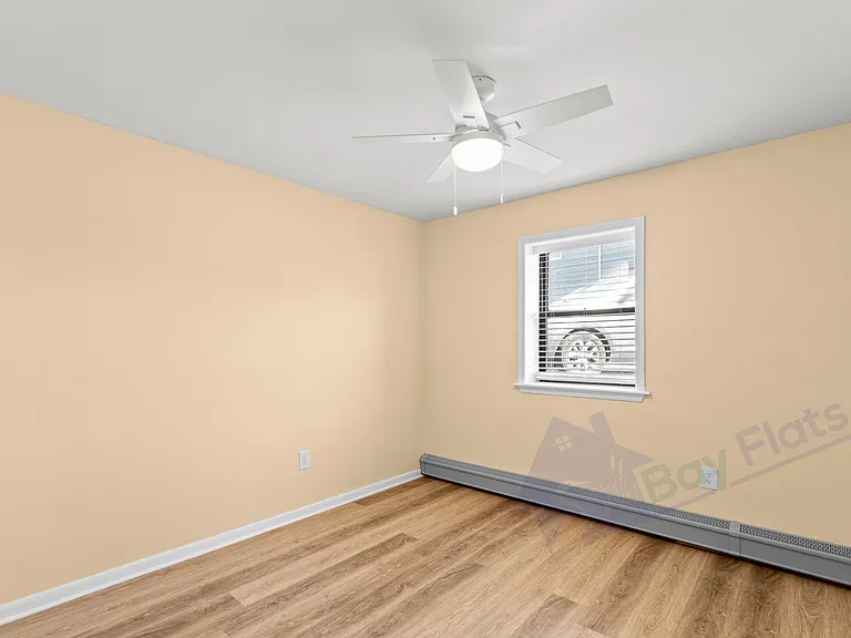22645 Washington St #3 — Photo 9