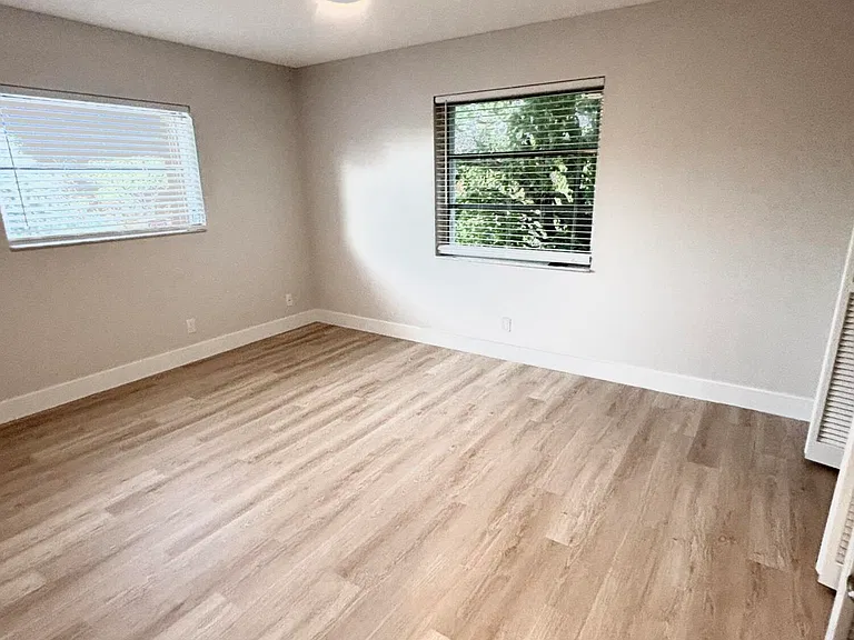 531 N J St #5 — Photo 9