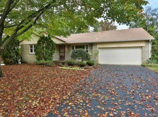 1892 Inchcliff Rd, Columbus, OH 43221