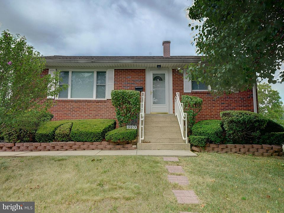 1st image of 1120 Beall Pl