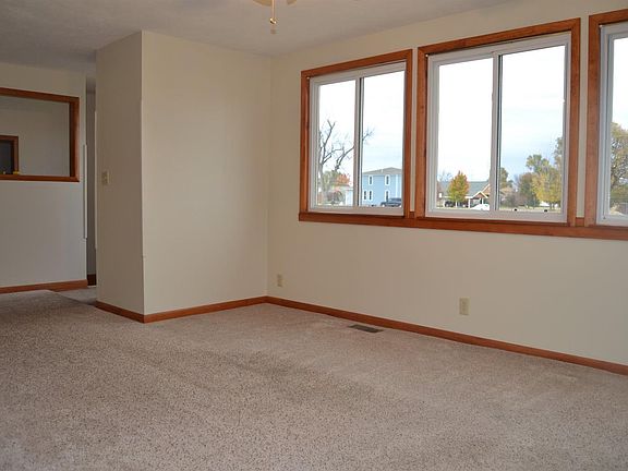 4th image of 521 N Glick St