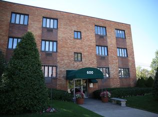600 S Highland Ave APT 303, Pittsburgh, PA 15206