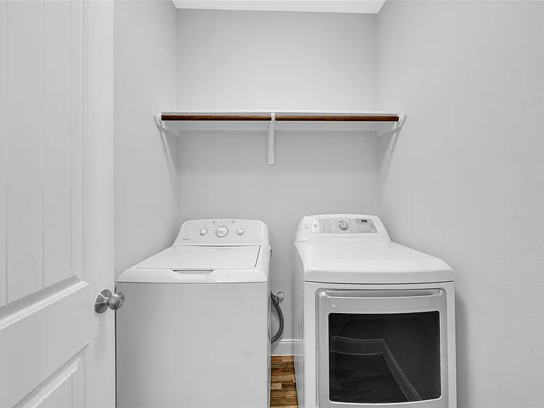 4732 Carmen St #B — Photo 25