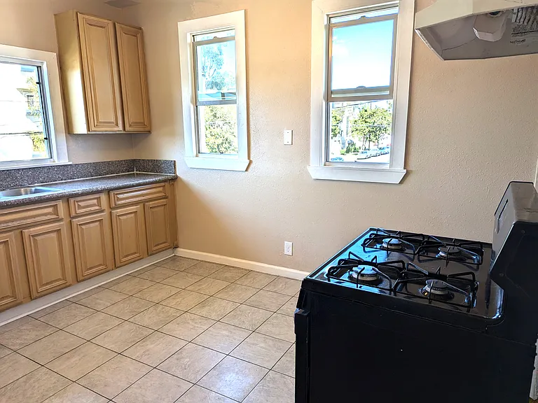 1636 N Stanton Pl #B — Photo 11