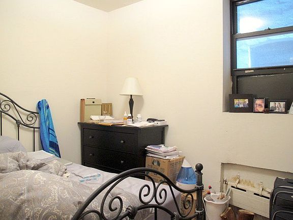 4th image of 568 Amsterdam Ave APT 2R