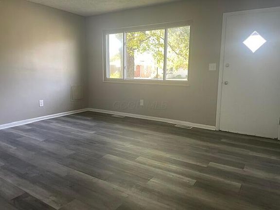 2nd image of 1148 Beechwood Rd
