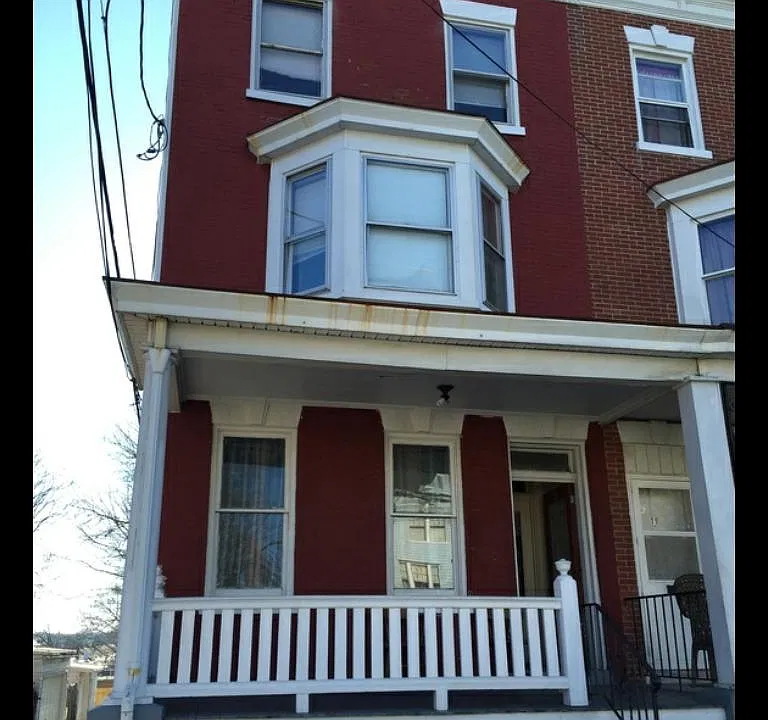 17 Dauphin St #2