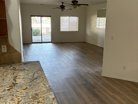 5th image of 2965 Country Club Dr