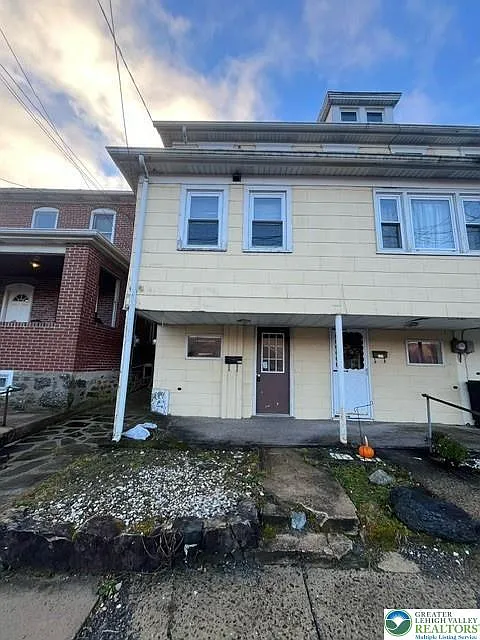 135 Ridge St