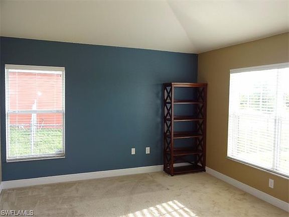 3rd image of 1027 Chadbourne Ave