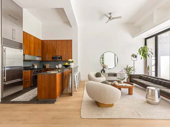 17 Bergen Street image 1 of 10