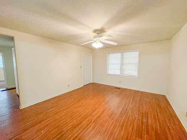 1502 Atkamire Dr — Photo 7