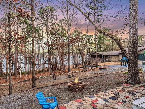 4th image of 424 Potters Point Rd