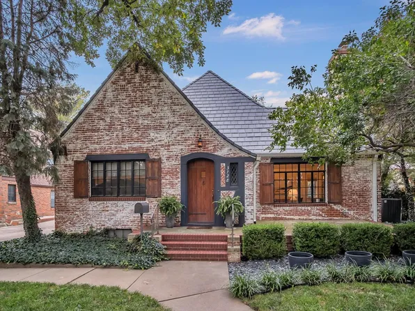 3728 E Sleepy Hollow Dr, Wichita, KS 67208