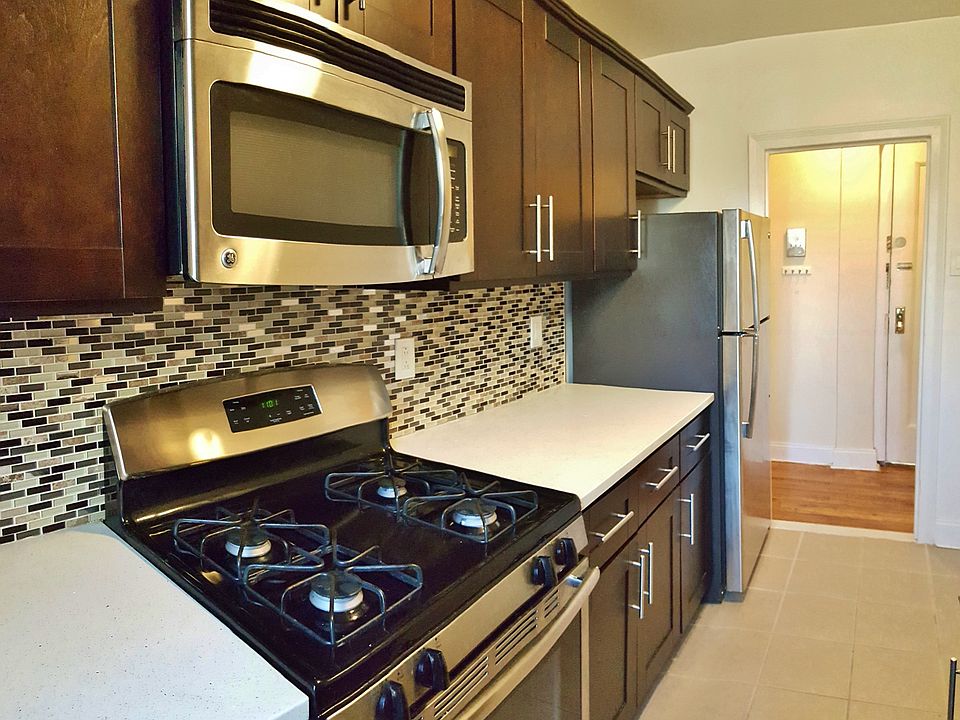 1st image of 3974 47th St