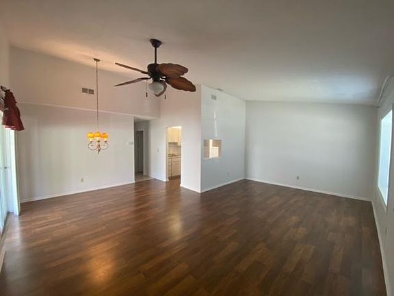 4th image of 6 Eagle Ln