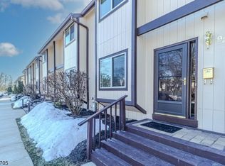 92 Chelsea Way, Bridgewater, NJ 08807