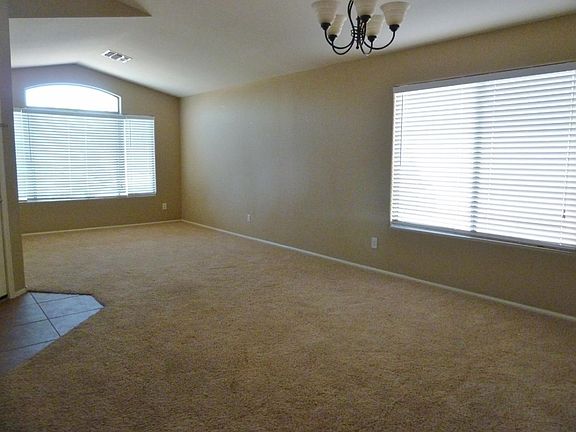 5th image of 4823 E Cherry Hills Dr