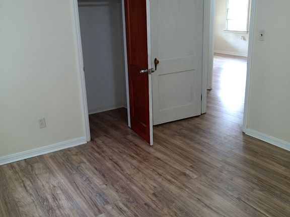 5th image of 4931 Pearl St