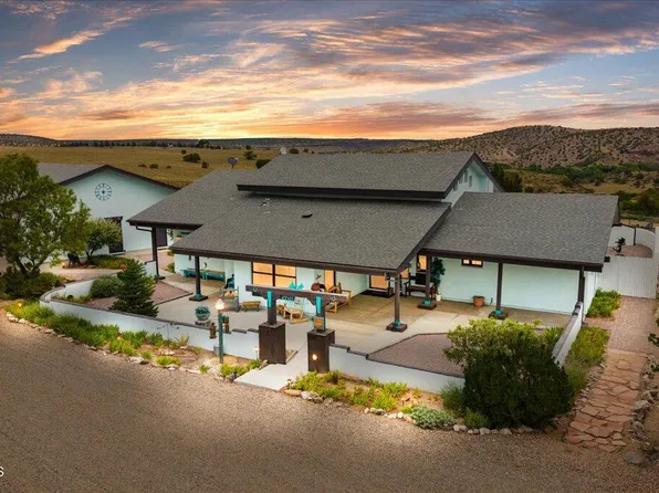 1256 E Reata Trl, Paulden, AZ 86334