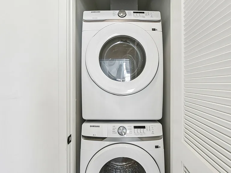 In Unit Washer Dryer