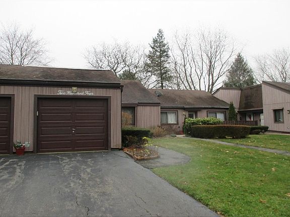 2nd image of 204 Strathmore Gate Dr