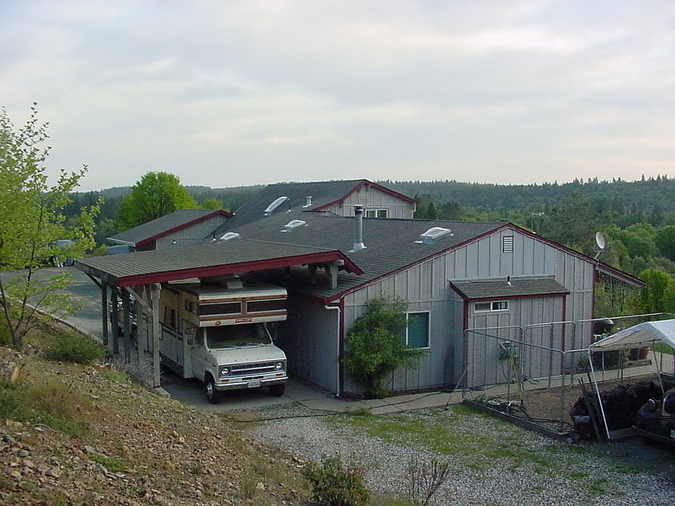 2nd image of 15667 Keson Pl