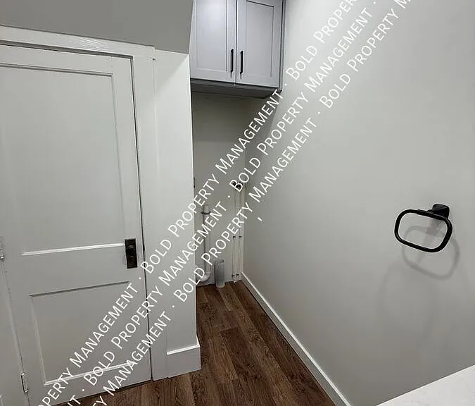 135 N Sheridan Rd — Photo 18